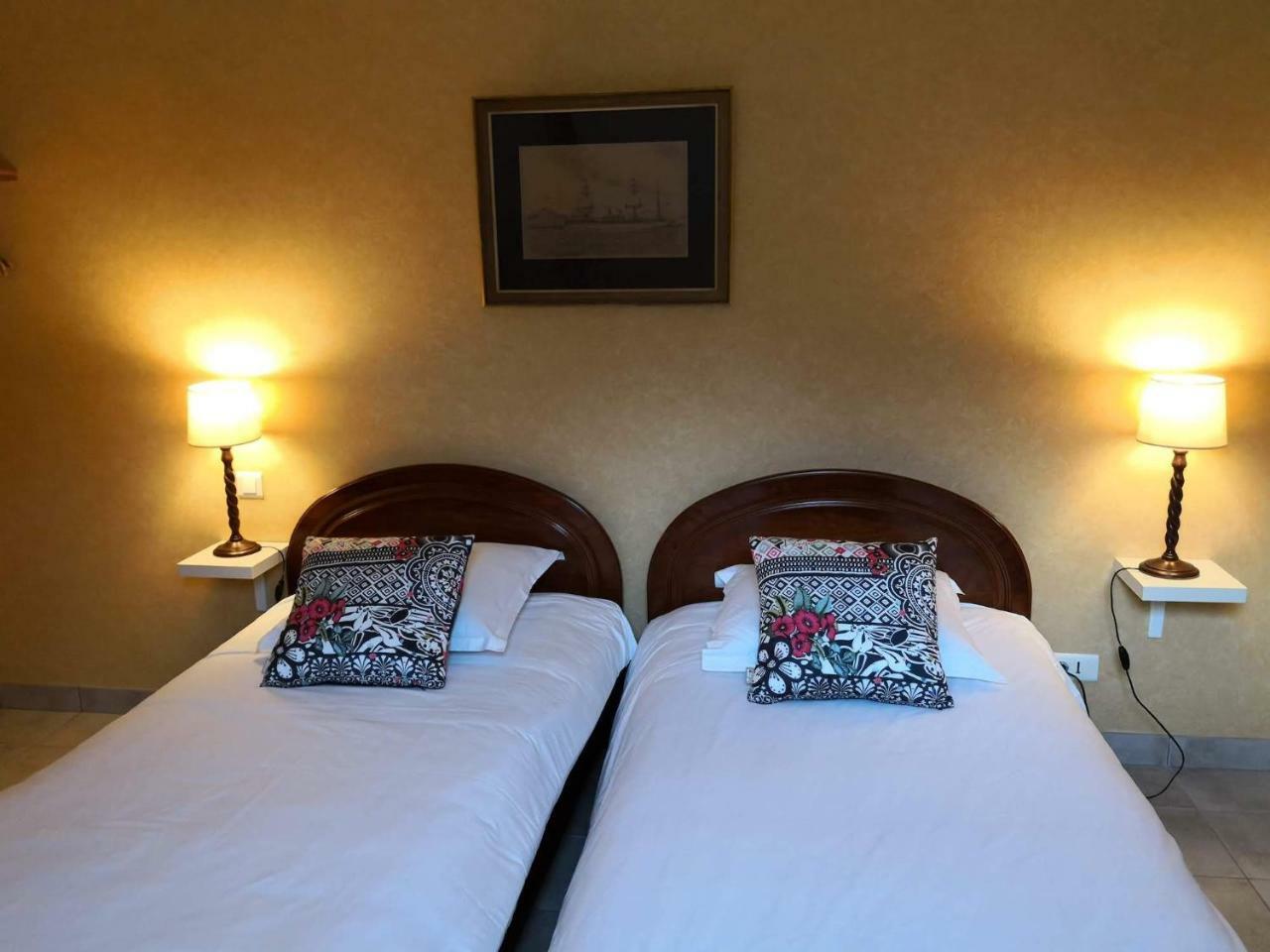 Anjou Golf And Country Club Hotel Champigne Ngoại thất bức ảnh